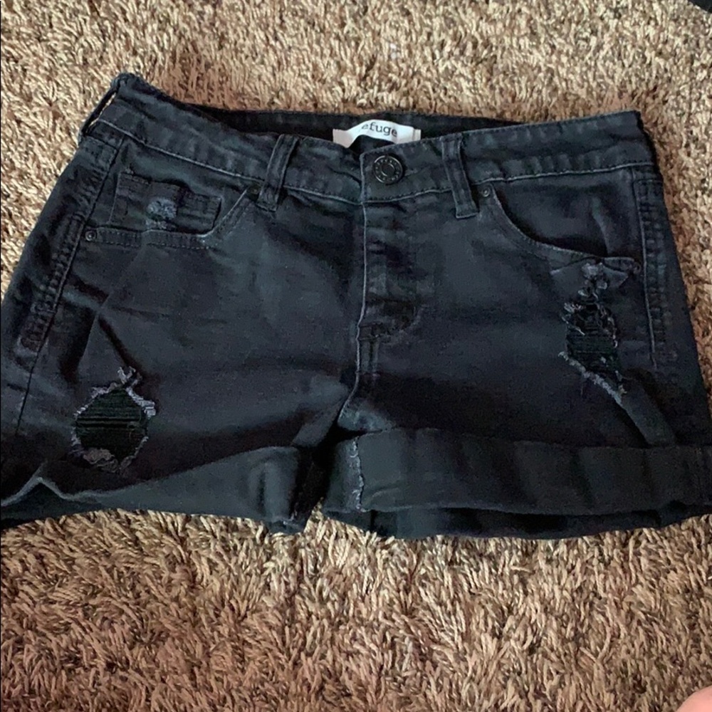 black distressed jean shorts